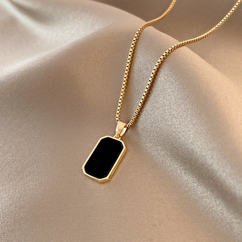 Kalung Kotak Hitam Pembawa Keberuntungan - Stainless Steel Lapis Emas 18K Anti Kusam - 我的商店