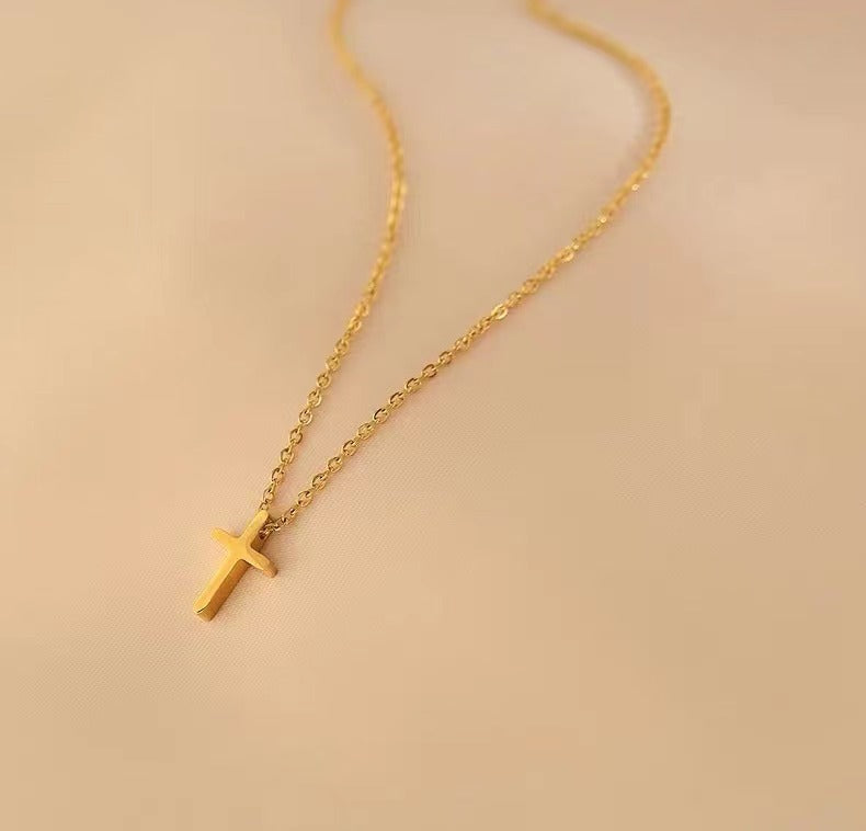 Kalung Wanita Salib Minimalis Lapis Emas 18K - Stainless Steel, Tidak Kusam, Elegan & Trendi! - 我的商店