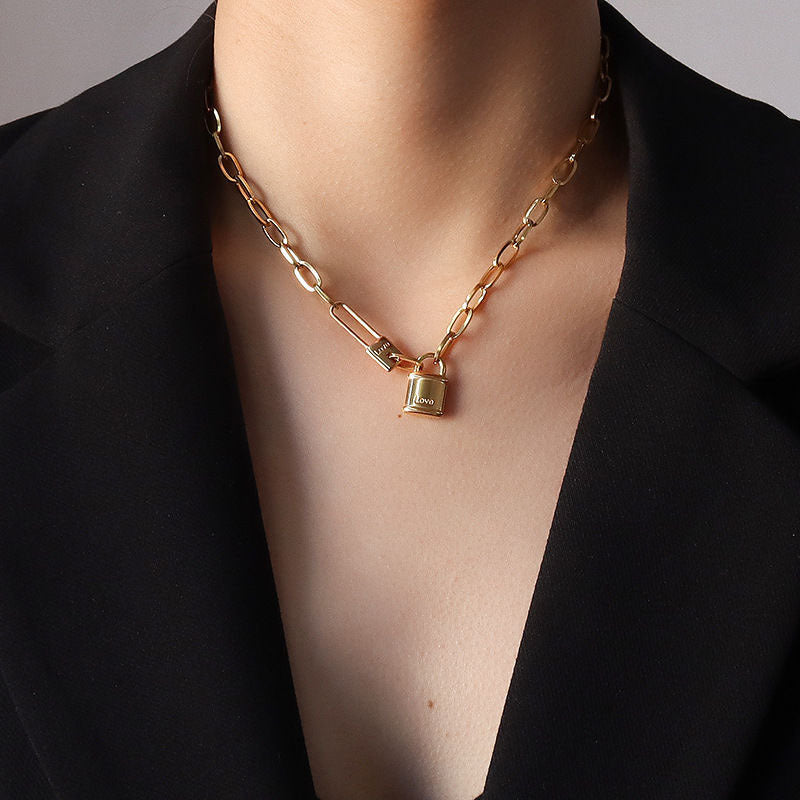 Kalung Wanita Peniti dengan Liontin Kunci Lapis Emas 18K - Stainless Steel, Elegan & Cocok untuk Hadiah! - 我的商店