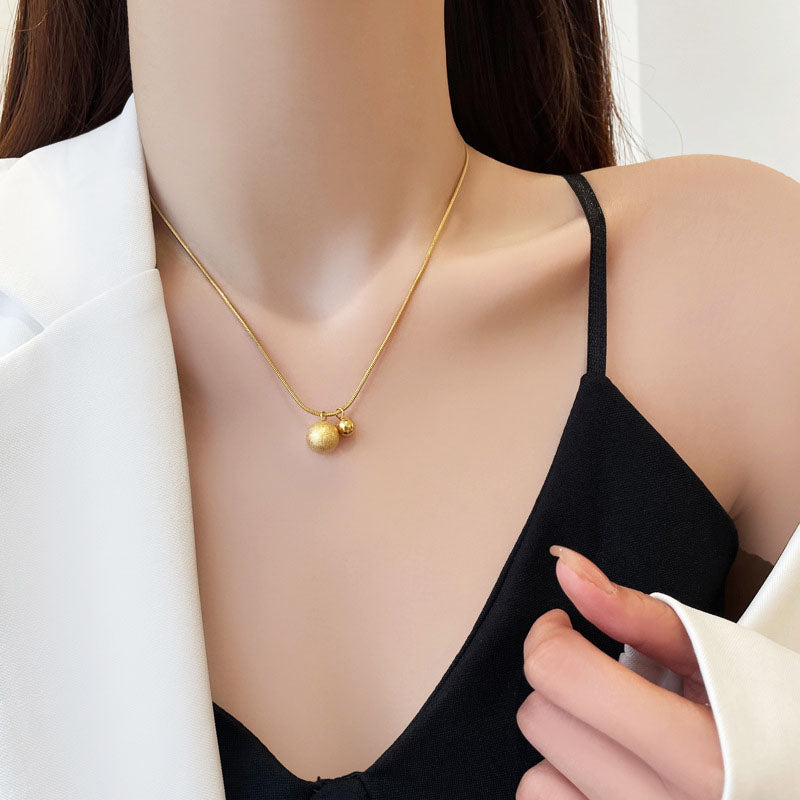 Kalung Bola Keberuntungan Emas 18K untuk Wanita – Perhiasan Stainless Steel Anti Karat Gaya Korea - 我的商店