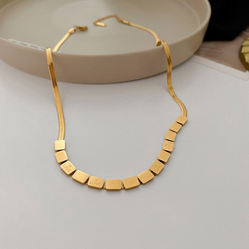 Kalung Titanium Emas Kotak Huruf Wanita - Perhiasan Anti Kusam Elegan, Hadiah Unik, Grosir Harga Terbaik - 我的商店