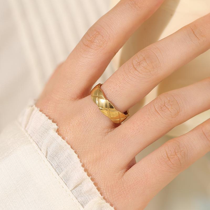 Cincin Emas Wanita - Perhiasan Stainless Steel Elegan Anti Kusam, Aksesoris Fashion Trendy, Grosir Harga Terbaik - 我的商店