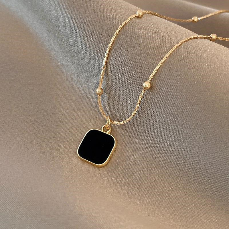 Kalung Huruf Kotak Hitam Pembawa Keberuntungan - Emas 18K Stainless Steel Anti Kusam - 我的商店