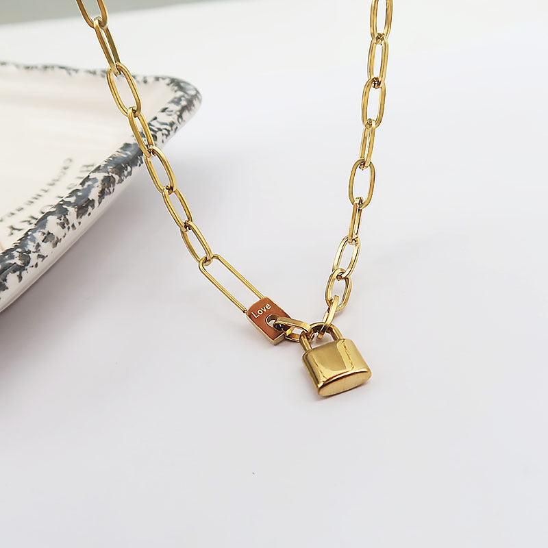Kalung Wanita Peniti dengan Liontin Kunci Lapis Emas 18K - Stainless Steel, Elegan & Cocok untuk Hadiah! - 我的商店