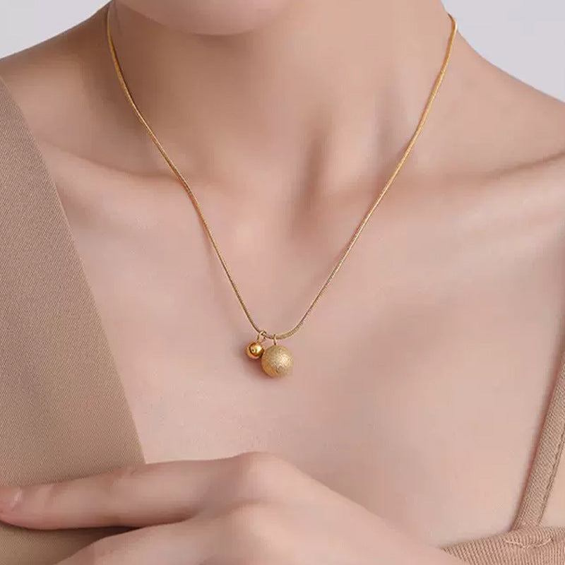 Kalung Bola Keberuntungan Emas 18K untuk Wanita – Perhiasan Stainless Steel Anti Karat Gaya Korea - 我的商店