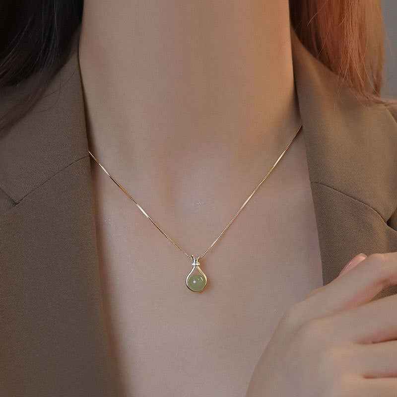 Kalung Giok Hetian Emas 18K - Stainless Steel Anti Kusam, Aksesoris Fashion & Pembawa Rezeki - 我的商店
