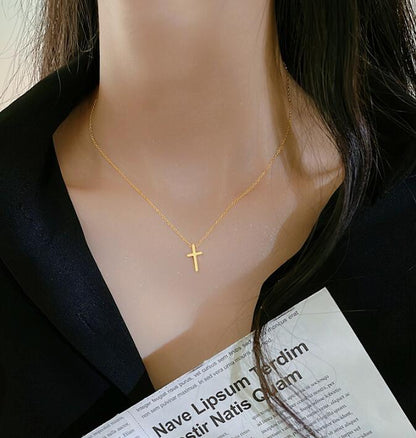 Kalung Wanita Salib Minimalis Lapis Emas 18K - Stainless Steel, Tidak Kusam, Elegan & Trendi! - 我的商店