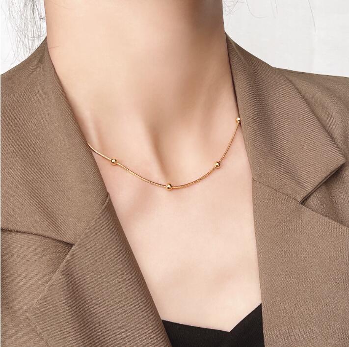 Kalung Wanita Manik Lapis Emas 18K - Stainless Steel, Sederhana, Terjangkau & Cocok untuk Keberuntungan! - 我的商店