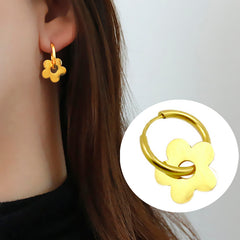 Anting Bunga Titanium Steel Emas 14K dengan Cubic Zirconia - Cartilage & Huggie Piercing | Perhiasan Elegan