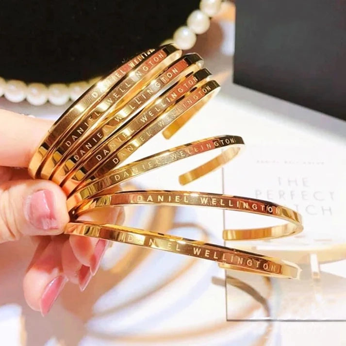DW Gelang Pasangan Vintage - Stainless Steel Lapis Emas, Tidak Kusam, Elegan & Cocok untuk Hadiah! - 我的商店