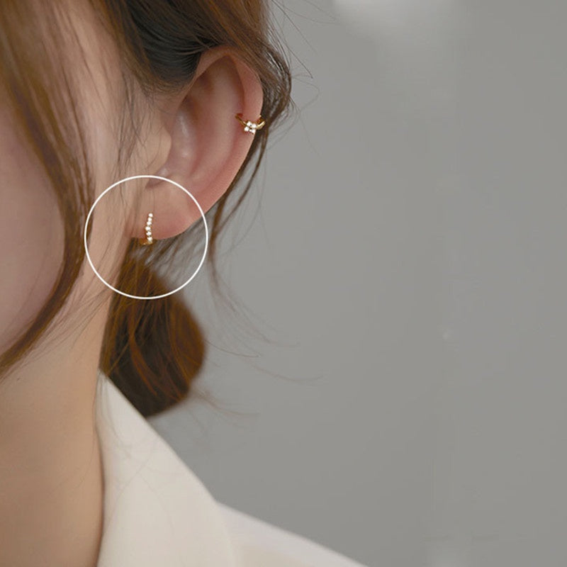 Anting Hoop Mini Zircon Berlapis Emas 14K – Perhiasan Zirconia Kubik untuk Piercing & Huggie - 我的商店