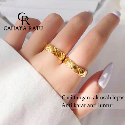 Cincin Titanium Wanita Kisi Aesthetic Korean Style Emas 18K Anti Karat Aksesoris Wanita Ring