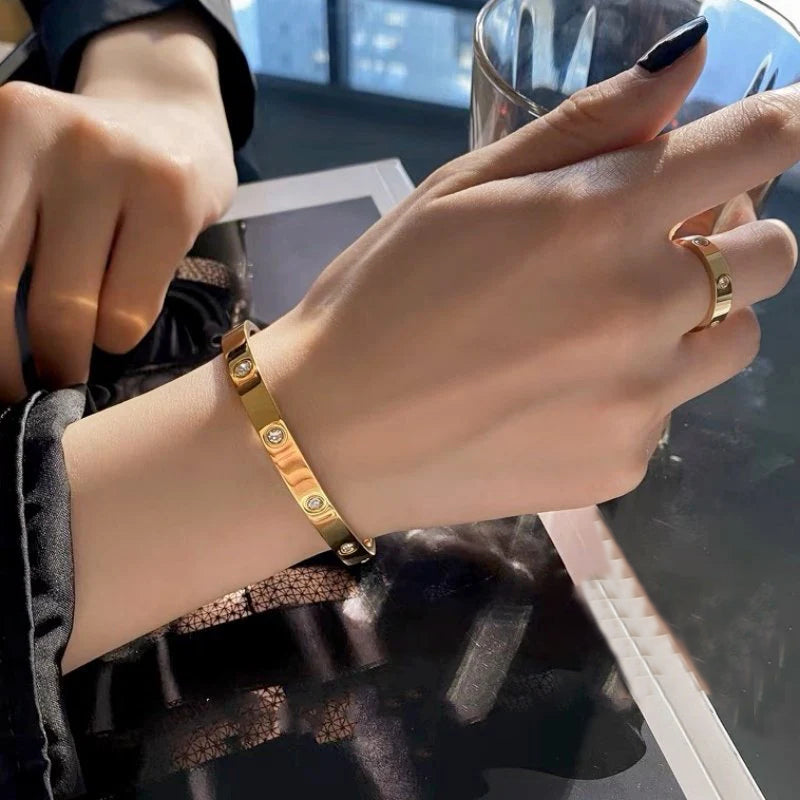 Gelang Titanium Embos Permata Aksesiris wanita trending elegan,Grosir Harga Terbaik - 我的商店