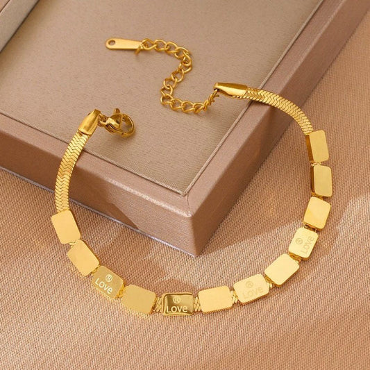 Gelang Clover Stainless Steel untuk Wanita – Anti Pudar, Warna Emas, Desain Elegan 我的商店