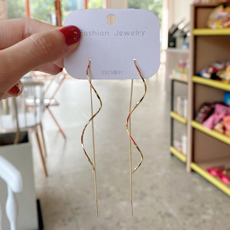 Anting Wanita Gelombang Gantung - Stainless Steel Hypoallergenic, Elegan & Cocok untuk Setiap Acara! - 我的商店