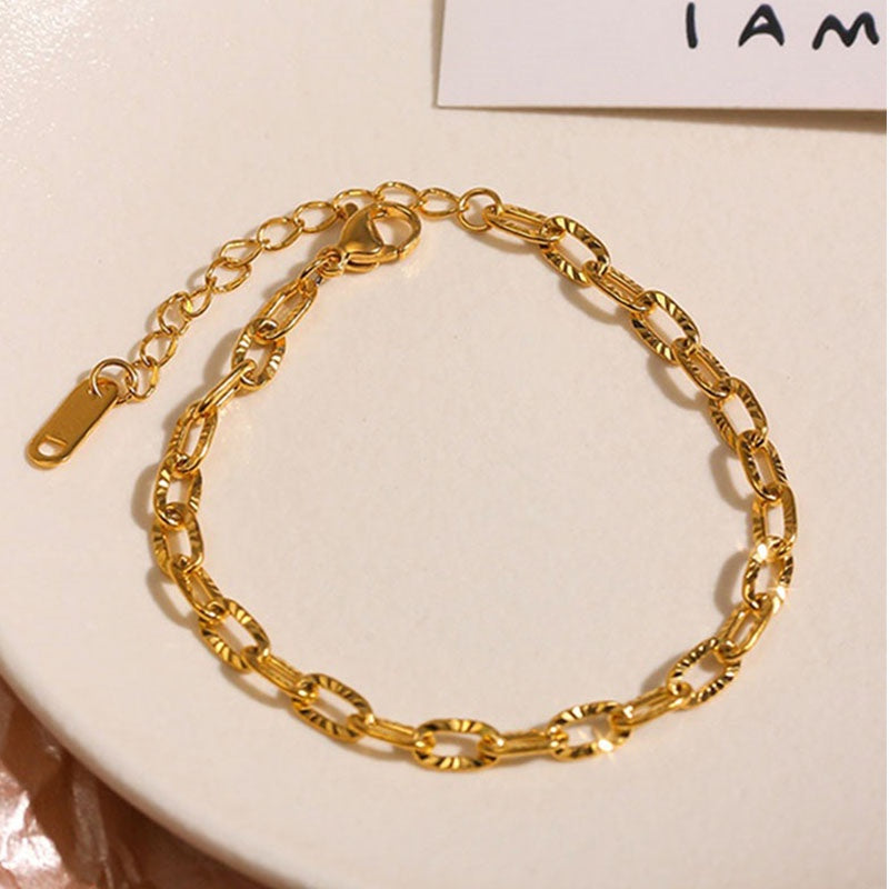 Gelang untuk Wanita dengan Pendant Embossed Buckle Lucky Charm 2025 - Anti Pudar | Aksesoris Perhiasan Hadiah Ulang Tahun - 我的商店