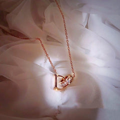 Kalung D Emas Wanita - Perhiasan Stainless Steel Elegan Anti Kusam, Aksesoris Fashion Trendy, Hadiah Spesial, Grosir Harga Terbaik