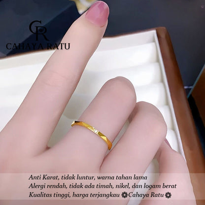 Cincin Titanium Wanita Riak Air Berlian Emas 18K Aesthetic Korea Anti Karat Aksesoris Ring