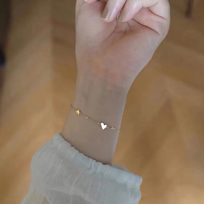 Gelang untuk Wanita dengan Pendant Hati Mini - Lucky Charm 2023 Anti Pudar | Perhiasan Hadiah Ulang Tahun - 我的商店